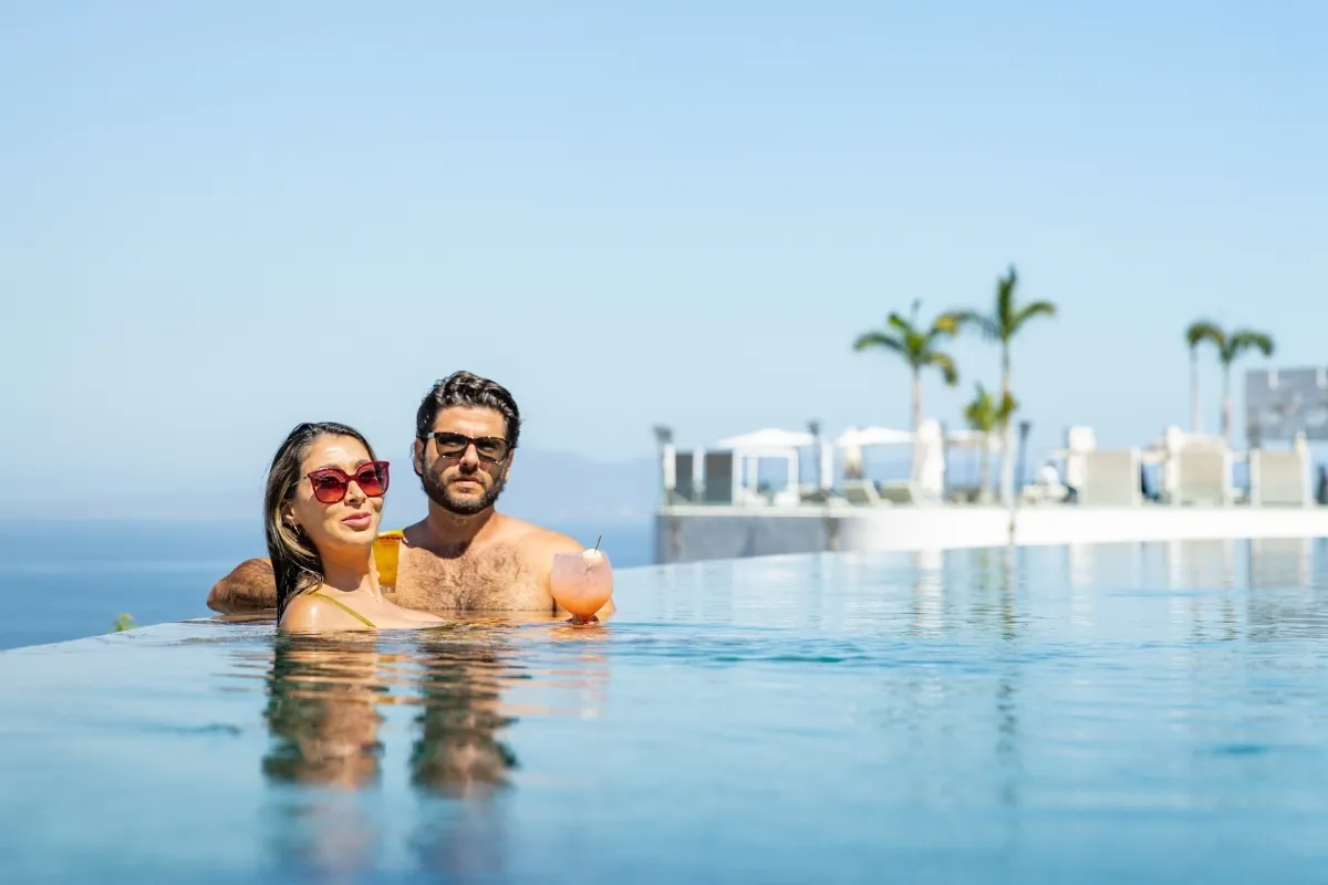 Your Guide to the Perfect Romantic Escape at Hotel Mousai