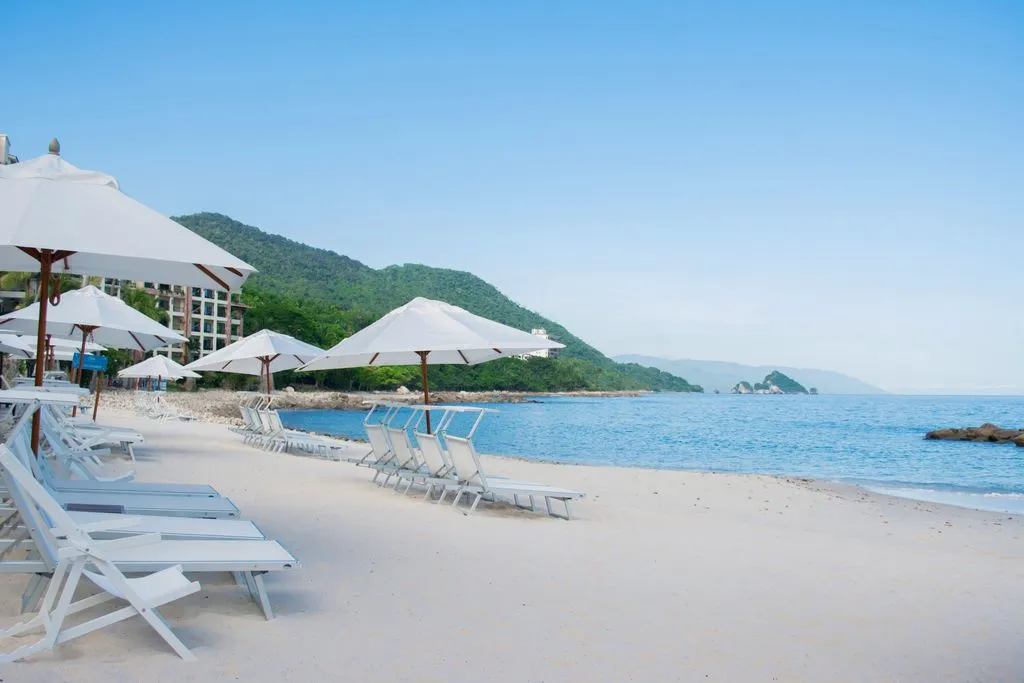 Check the Benefits in this Off Season Hotel Mousai